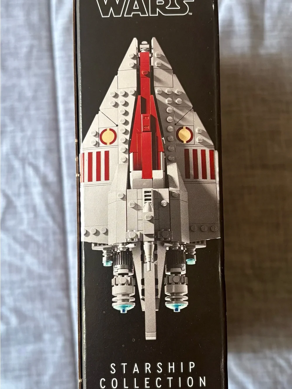 LEGO Star Wars Acclamator-Class Assault Ship - White & Red